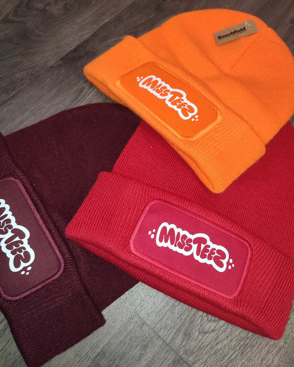Bonnets orange, rouge et bordeaux, DTF, Miss Teez, atelier Antistatik à Toulouse